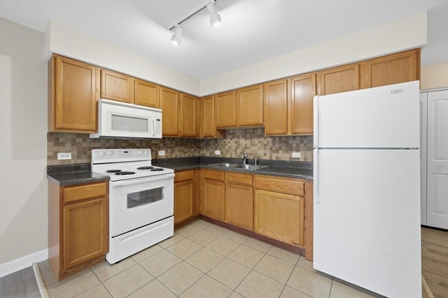 Building Photo - 3423 Ridgeland-102