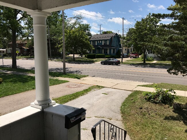 Building Photo - 1610 Court St