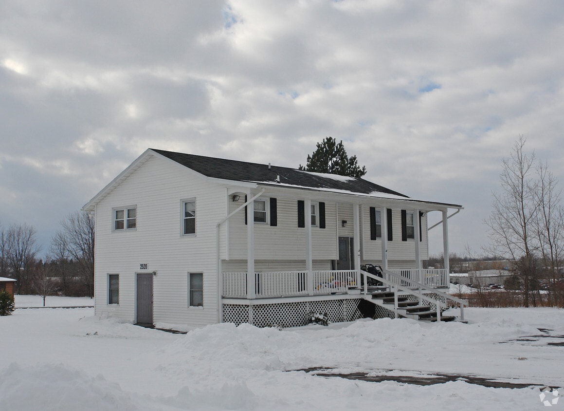 2520 County Road 28, Canandaigua, NY 14424 Apartments in Canandaigua