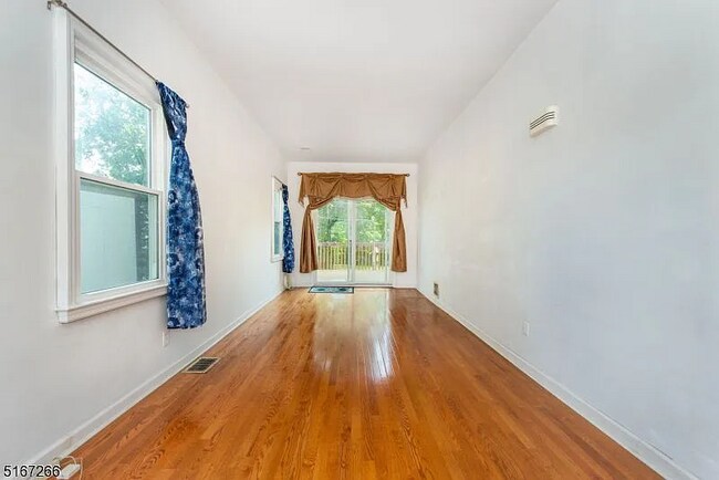 Foto del edificio - 99 Chesapeake Ave