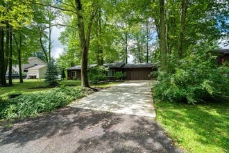 Building Photo - 8376 Cobblestone Ct