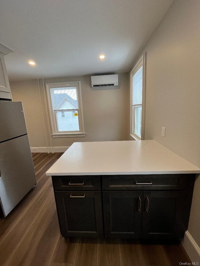 Building Photo - 19 Hudson Terrace