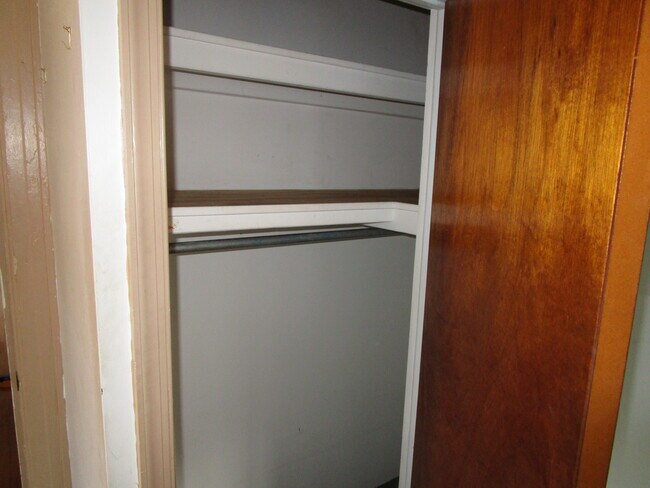 Foto del edificio - 2565 E 14th St