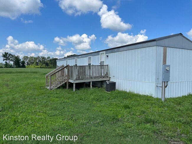 Building Photo - 3 br, 2 bath House - 3085 W. Pleasant Hill...