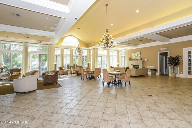 Building Photo - 201 Farmington Woods Ct