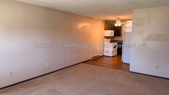 Building Photo - 40 Candlewood Ct