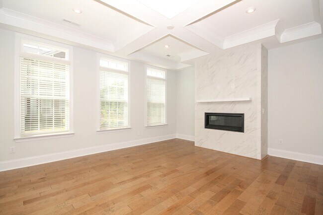 Building Photo - Beautiful John Wieland end unit townhouse ...