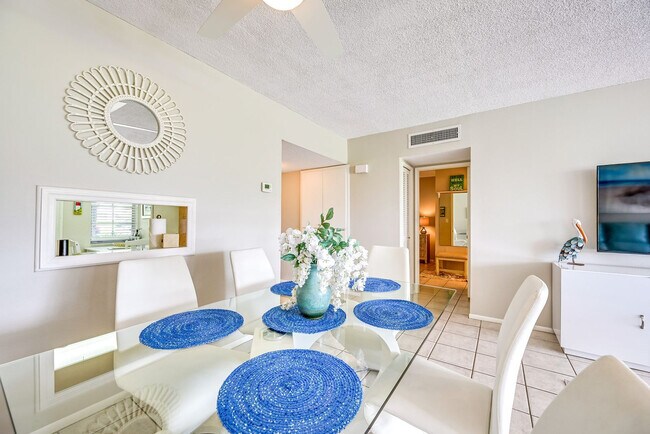 Foto del edificio - 7452 W Country Club Dr N