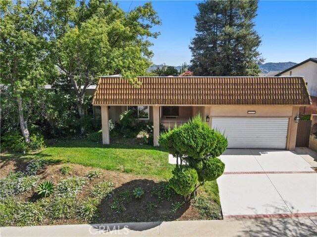 Building Photo - 3136 Voltaire Dr