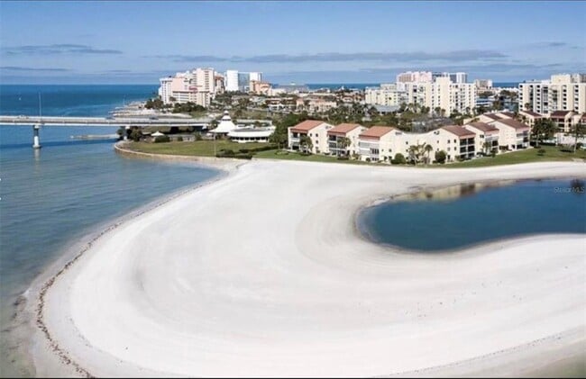 Building Photo - 800 S Gulfview Blvd