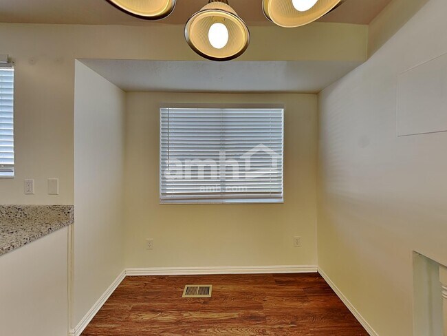 Foto del edificio - 514 W 150 S