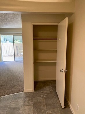 Building Photo - 1475 De Rose Way