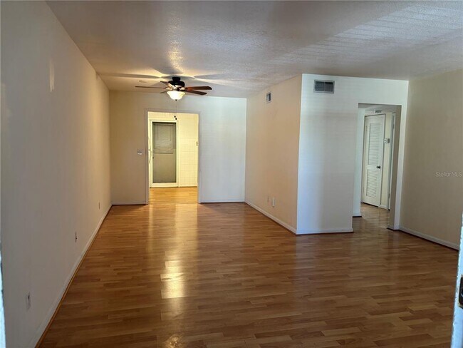 Foto del edificio - 200 St Andrews Blvd