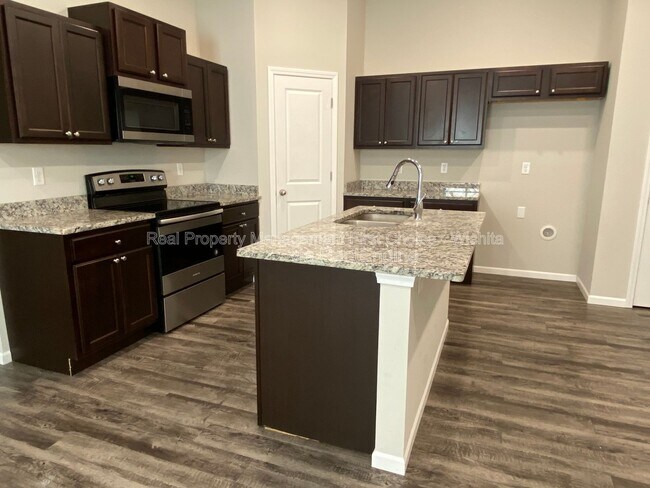 Foto del edificio - 412 S Longbranch Dr