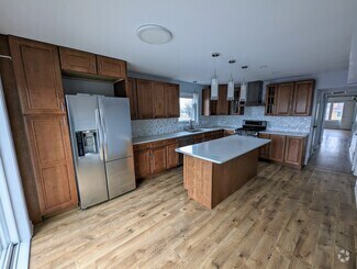 Building Photo - 2602 N 74th Ct