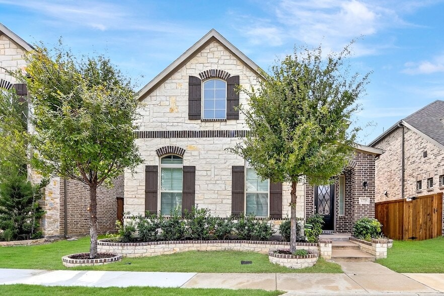 Foto principal - 12749 Friar St