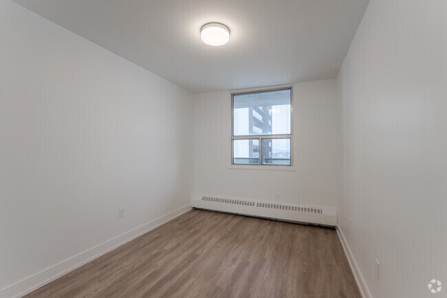 2BR, 1BA - 1106SF - Bedroom - 2450 & 2460 Weston Rd