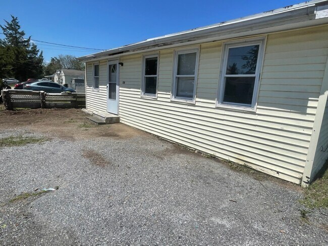 Building Photo - 513 N Wildwood Blvd