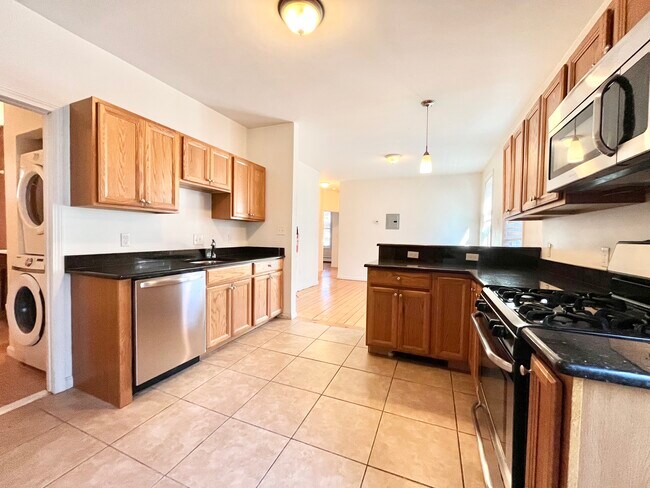 Building Photo - 52 Delle Ave