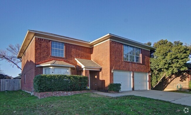 Building Photo - 1049 Highland Station Dr
