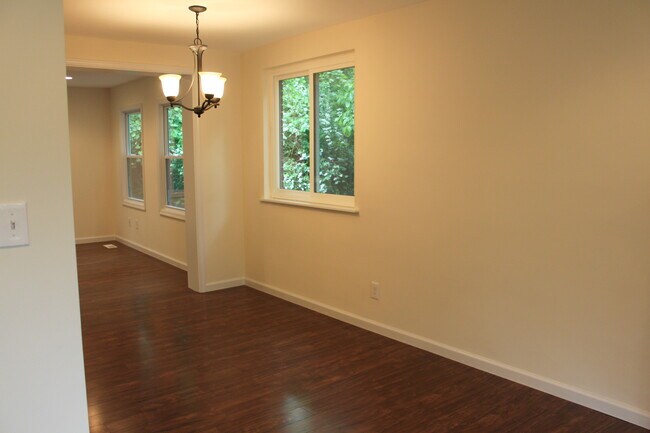 Foto del edificio - 7003 Murray Ct