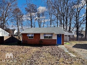 Building Photo - 2519 Ponderosa Dr