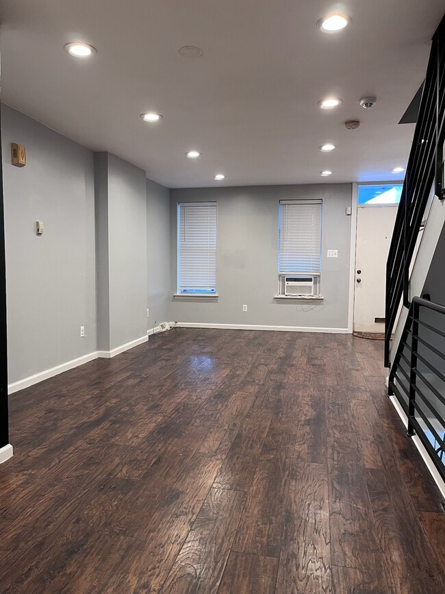 Foto del edificio - 3834 Parrish St