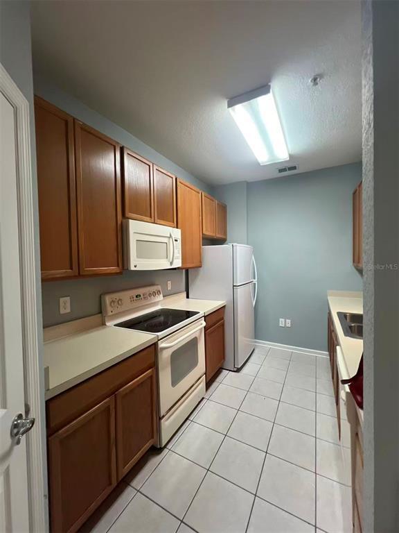 Building Photo - 8630 Buccilli Dr