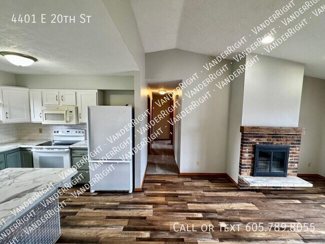 Foto del edificio - 4401 E 20th St