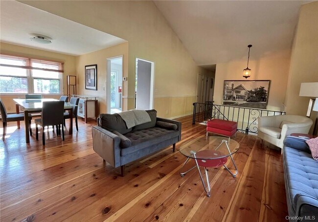 Foto del edificio - 47 Onderdonk Rd