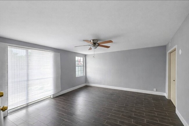 Foto del edificio - 3216 SW 23rd Terrace