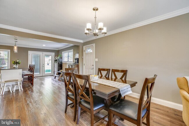 Building Photo - 13810 Parkland Dr