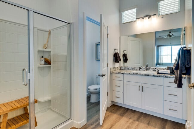 Interior Photo - Avilla Grand