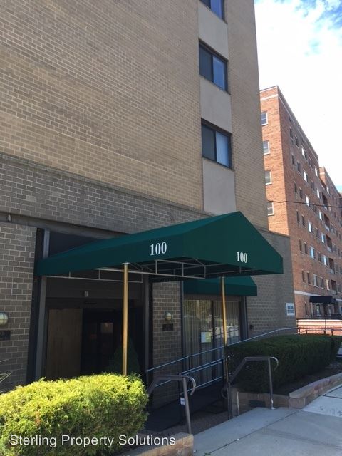 Building Photo - 100 E Hartsdale Ave