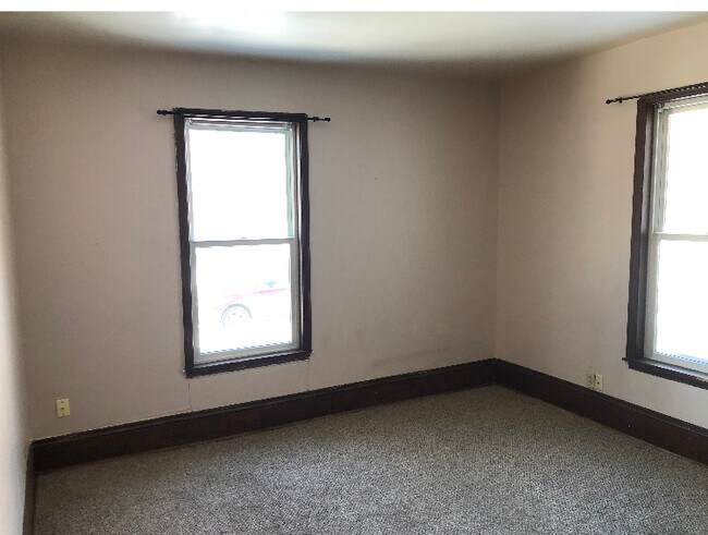 Living Room - 1326 3rd Ave S
