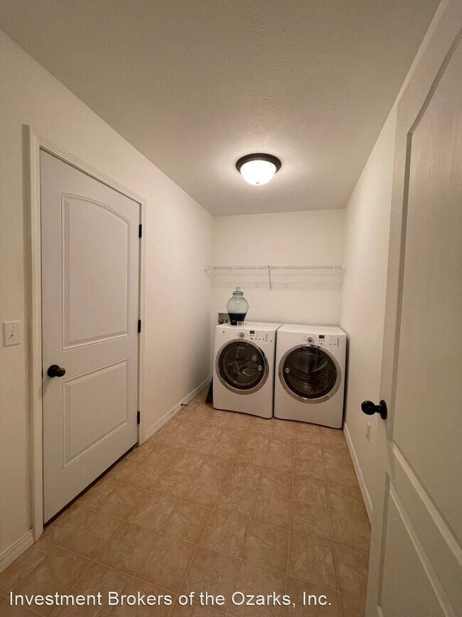 Foto del edificio - 3 br, 2 bath House - 227 Everett Mill Road