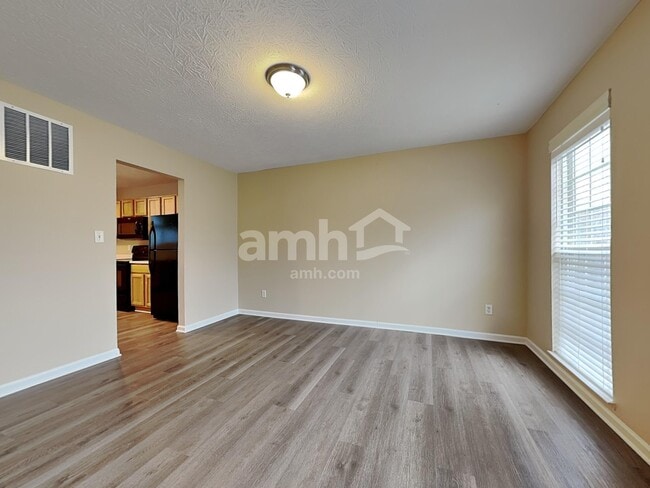 Building Photo - 10 Hunterbrook Ct