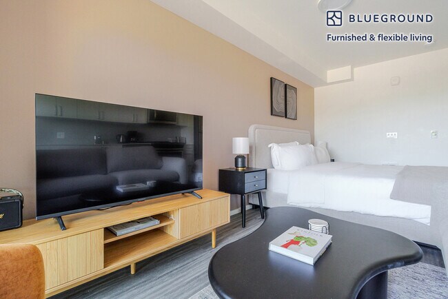 Foto del edificio - 4609 Union Bay Pl NE