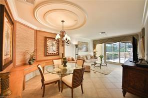 Foto del edificio - 7061 Pelican Bay Blvd
