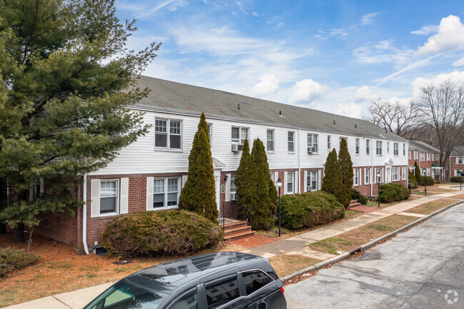 Building Photo - Manor At Mt. Kisco