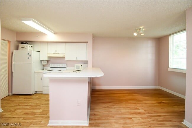 Foto del edificio - 1190 Wildwood Lakes Blvd