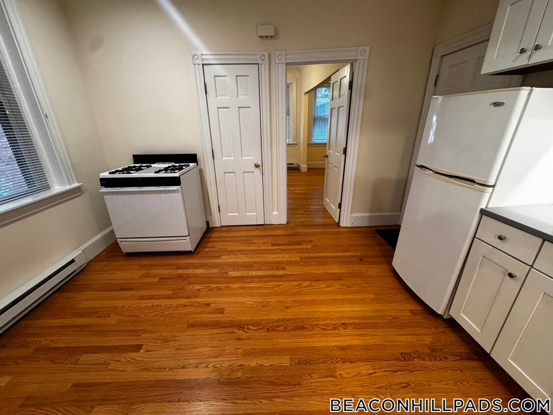 Primary Photo - 29 Revere St