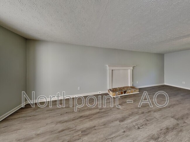 Foto del edificio - 621 Carlton Rd