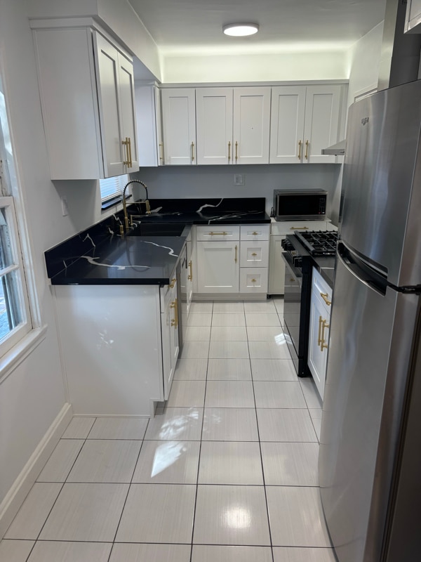 Foto del edificio - 458 1/2 N Orange Grove Ave