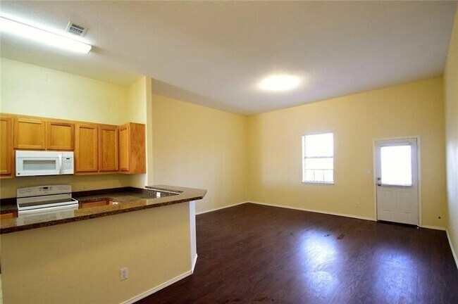 Building Photo - 1050 Agape Ct