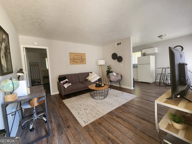 Foto del edificio - 917 Oakview Ave