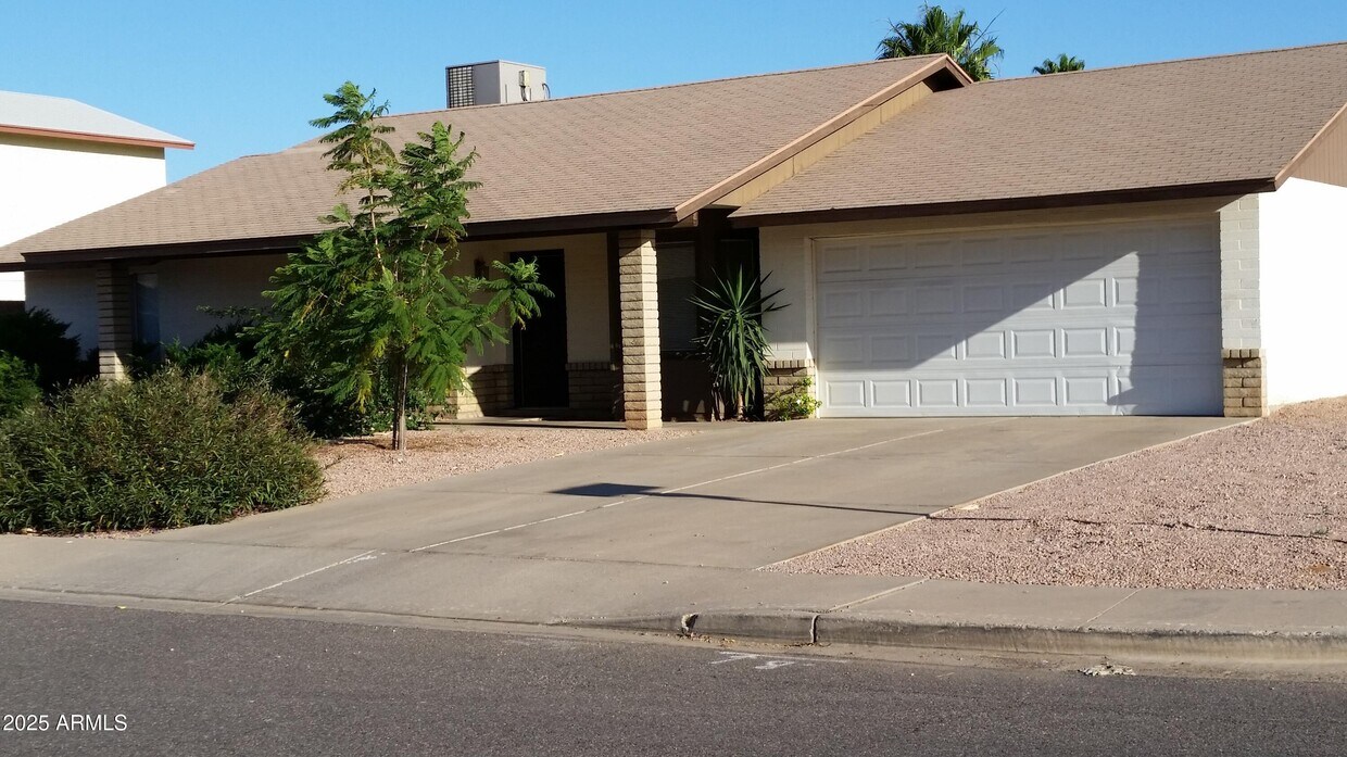 Foto principal - 4427 E Juniper Ave