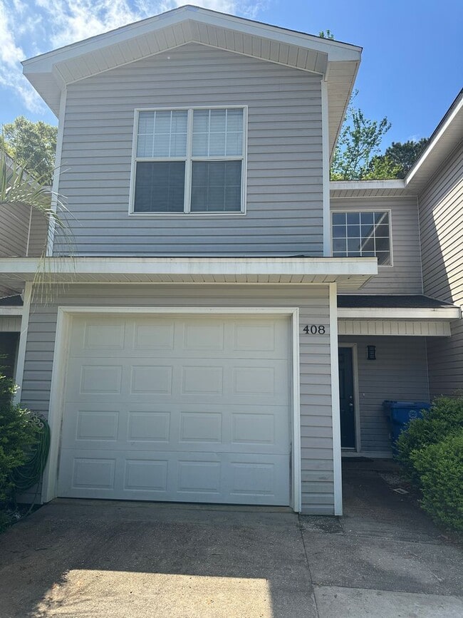 Building Photo - 408 Sandy Oak Dr
