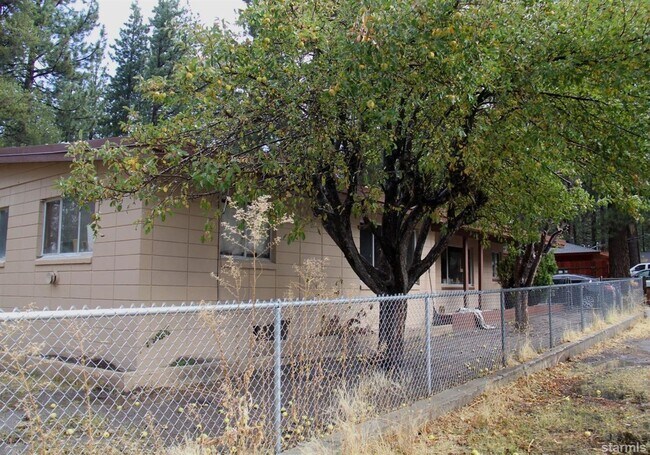 Foto del edificio - Large Pet friendly 3Bd house w/ office spa...