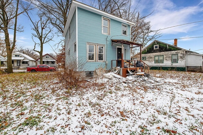 Building Photo - Charming 3-Bedroom Gem in Detroit